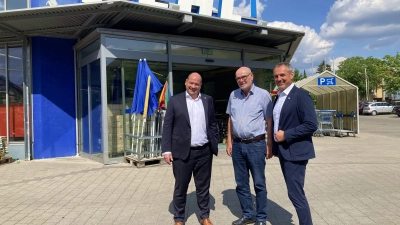 Die Stimmung ist gelöst bei Stephan Pehl (Mitte), Stefan Botzem (links) und Martin Jung. (Foto: Clarissa Kleinschrot)