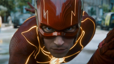 Ezra Miller als Barry Allen in einer Szene des Films „The Flash”. (Foto: -/Warner Bros. Picture/dpa)