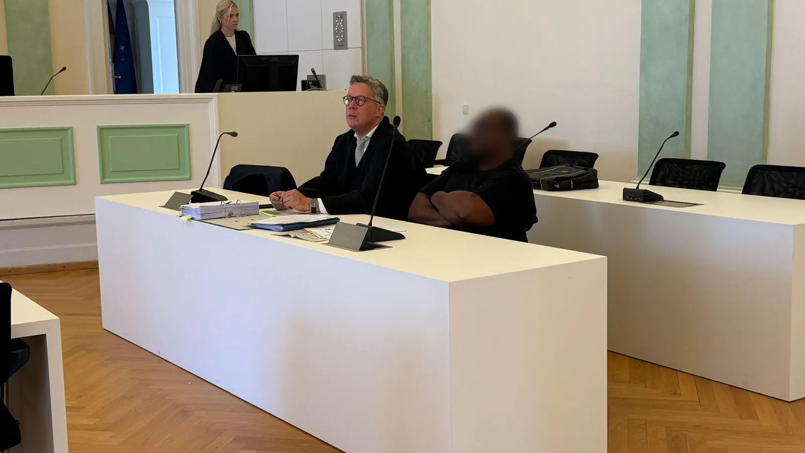 Der Angeklagte saß mutmaßlich alkoholisiert am Steuer. (Foto: Magdalena Henkel/dpa)