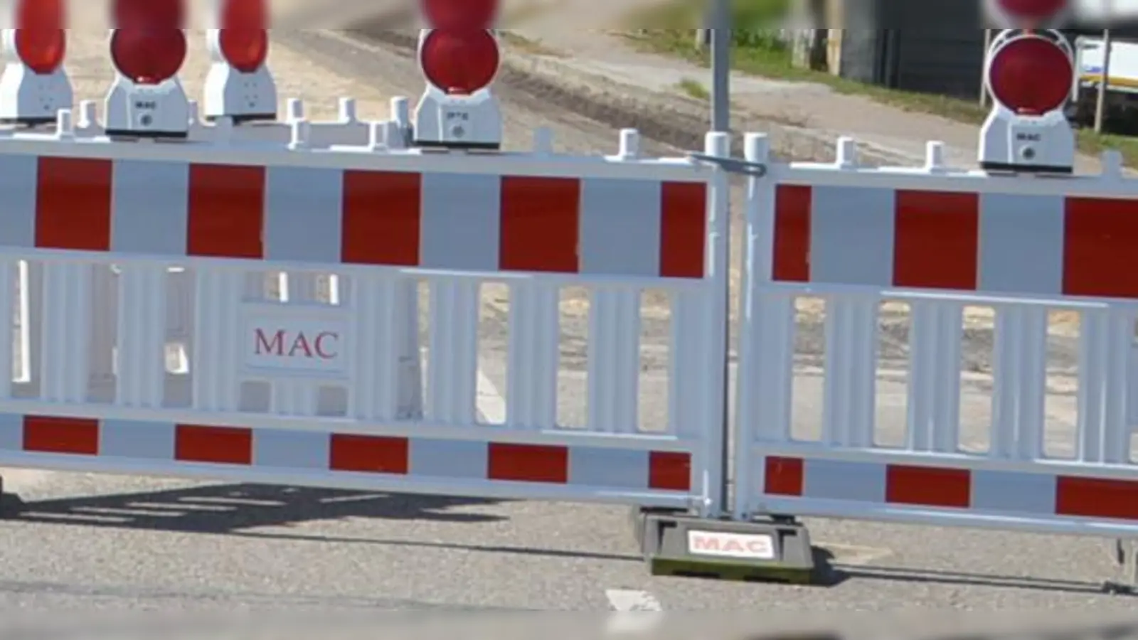 Zusätzlich zur derzeit bereits bestehenden Sperrung der Ortsdurchfahrt von Wittelshofen (unser Bild) wird im Oktober noch die Staatsstraße zwischen Wassertrüdingen und Gerolfingen dicht gemacht. (Foto: Peter Tippl)