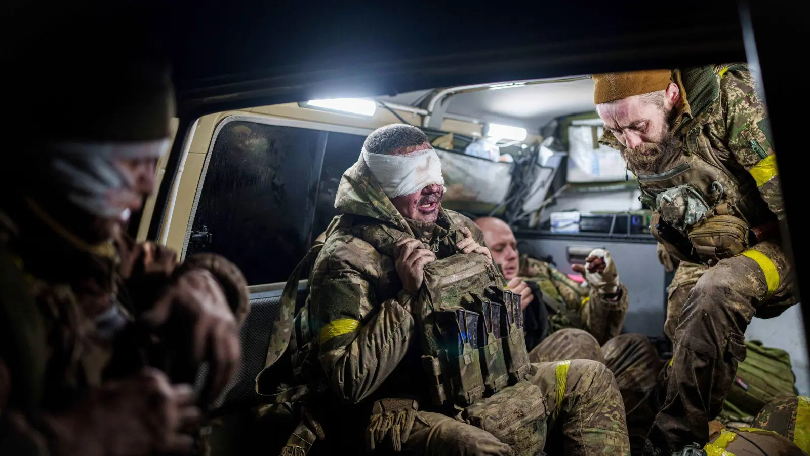 Schwere Kämpfe um Pokrowsk. (Archivbild) (Foto: Evgeniy Maloletka/AP/dpa)