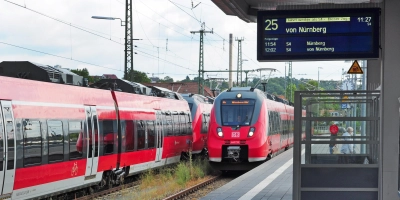 Der Bahnhof Ansbach wird für die Inbetriebnahme des Elektronischen Stellwerks gesperrt. Das bedingt Zugausfälle. (Archivbild: Jonas Volland)
