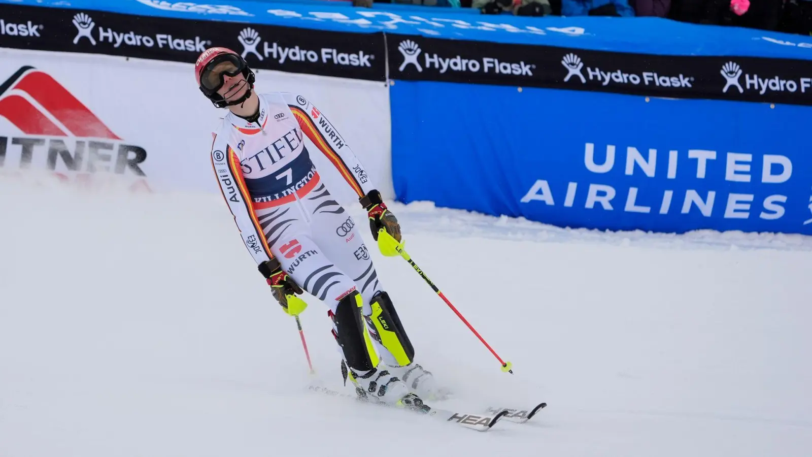 Lena Dürr verspielt ihr perfekte Ausgangslage im Slalom-Finale von Killington. (Foto: Robert F. Bukaty/AP/dpa)