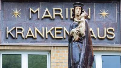 Der Tatverdächtige soll heute einem Haftrichter vorgeführt werden. (Foto: Bodo Marks/dpa)