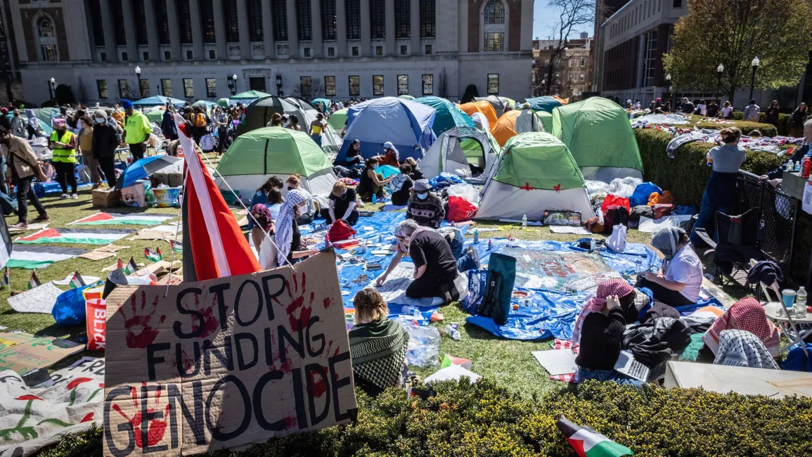 Columbia wurde im vergangenen Frühjahr zum Schauplatz großer propalästinensischer Demonstrationen und Gegenproteste. (Archivbild) (Foto: Stefan Jeremiah/AP/dpa)