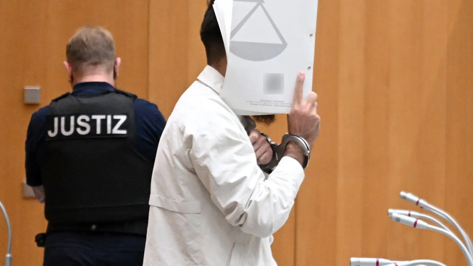 Das Gericht stellte die besondere Schwere der Schuld fest.  (Foto: Marijan Murat/dpa)