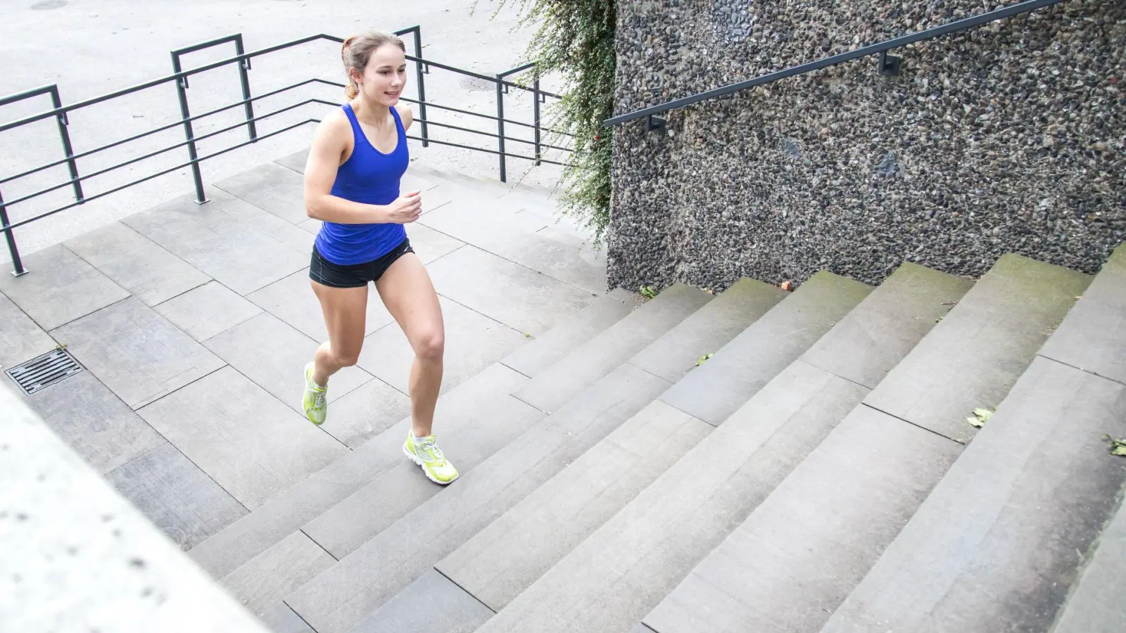Nicht nur Leistungs-, sondern zunehmend auch ambitionierte Freizeitsportlerinnen sind von einer Amenorrhö betroffen. (Foto: Christin Klose/dpa-tmn)