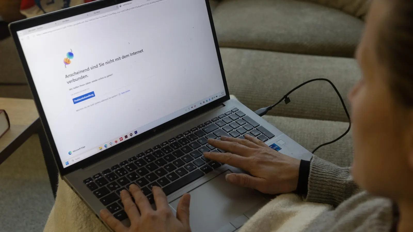 Beim mobilen Arbeiten von zu Hause aus fliegen die Anwohnenden der Anlage in Petersaurach immer wieder aus dem Internet.  (Symbolbild: Irmeli Pohl)