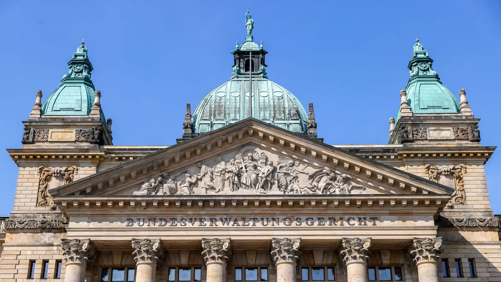 Der 2. Wehrdienstsenat hat über Disziplinarmaßnahmen gegen einen Soldaten mit Bezug zur Neuen Rechten geurteilt. (Archivbild) (Foto: Jan Woitas/dpa)