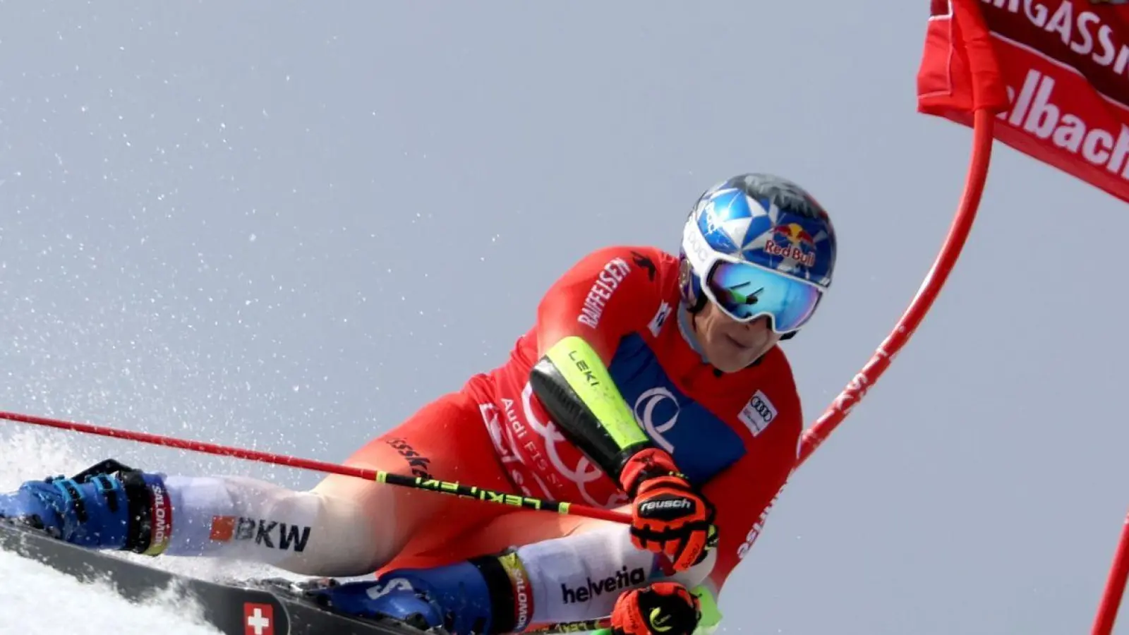 Marco Odermatt schied beim Saisonfinale im zweiten Durchgang aus. (Foto: Marco Trovati/AP)