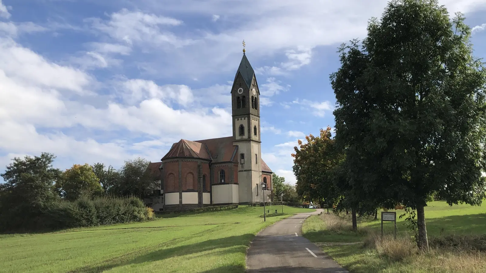 Am Sonntag feiert außerdem die Katholische Landjugend Großenried ihr 70-jähriges Bestehen. Anlässlich dieses Jubiläums wird ein großer Festumzug durch den Ort ziehen.  (Foto: Johannes Flierl)