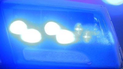 Der Mann wurde den Angaben zufolge zur Blutentnahme in ein Krankenhaus gebracht. (Symbolbild) (Foto: Karl-Josef Hildenbrand/dpa)
