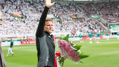 Servus Rekord-Schiedsrichter: Felix Brych beendet nach 359 Bundesligaspielen seine Karriere. (Foto: Daniel Löb/dpa)