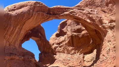 Felsformation im Arches Nationalpark in Utah: Alle US-Nationalparks, die sonst Eintritt kosten, sind 2025 an sechs Tagen gratis zugänglich. (Foto: Verena Wolff/dpa-tmn)