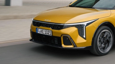 Der Kia Ceed wird eingestellt: Als Nachfolger bringt Kia ab Anfang 2026 den neuen K4 in die Kompaktklasse. (Foto: Kia/dpa-tmn)