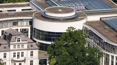 Laut dem Internationalen Seegerichtshof sind Staaten dazu verpflichtet, Maßnahmen gegen die Verschmutzung der Meere durch Treibhausgase zu ergreifen. (Foto: Christian Charisius/dpa)