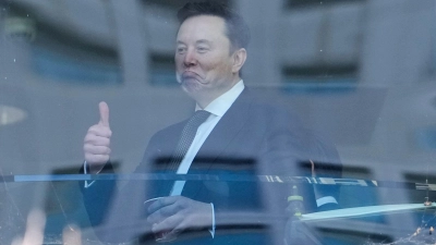 Tech-Milliardär Elon Musk wurde als Zeuge im Prozess um seine Klage gegen OpenAI-Mitgründer Sam Altman befragt. (Foto: Godofredo A. Vásquez/AP/dpa)