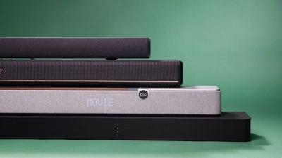 Von klein bis groß für besseren TV-Ton: Die Stiftung Warentest hat Soundbars getestet. (Foto: Ralph Kaiser/Stiftung Warentest/dpa-tmn)