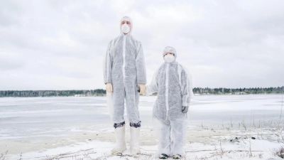 Wenn die Angst vor Schmutz und Keimen krankhaft wird (Mysophobie), können Reisen zur Herausforderung werden. (Foto: Ekaterina Yakunina/Westend61/dpa-tmn)