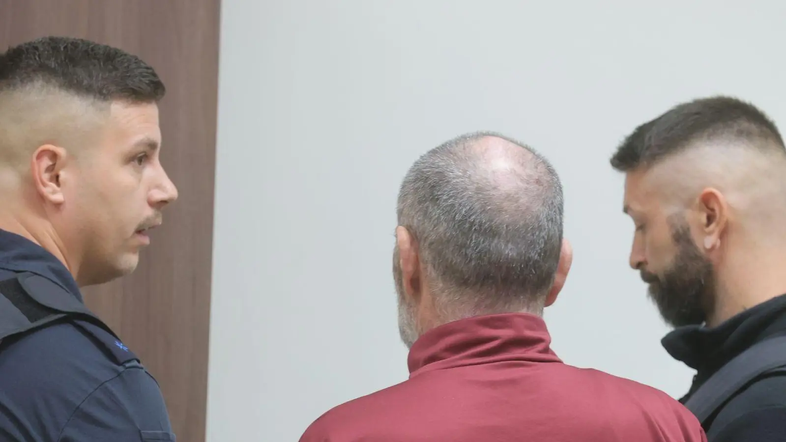 Der Angeklagte wurde wegen versuchten Mordes zu einer lebenslangen Freiheitsstrafe verurteilt. (Archivfoto) (Foto: Bodo Schackow/dpa)