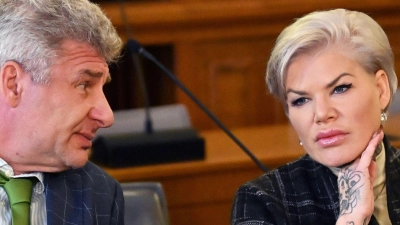 Melanie Müller bestreitet, den Hitlergruß gezeigt zu haben. (Foto: Jennifer Brückner/dpa)