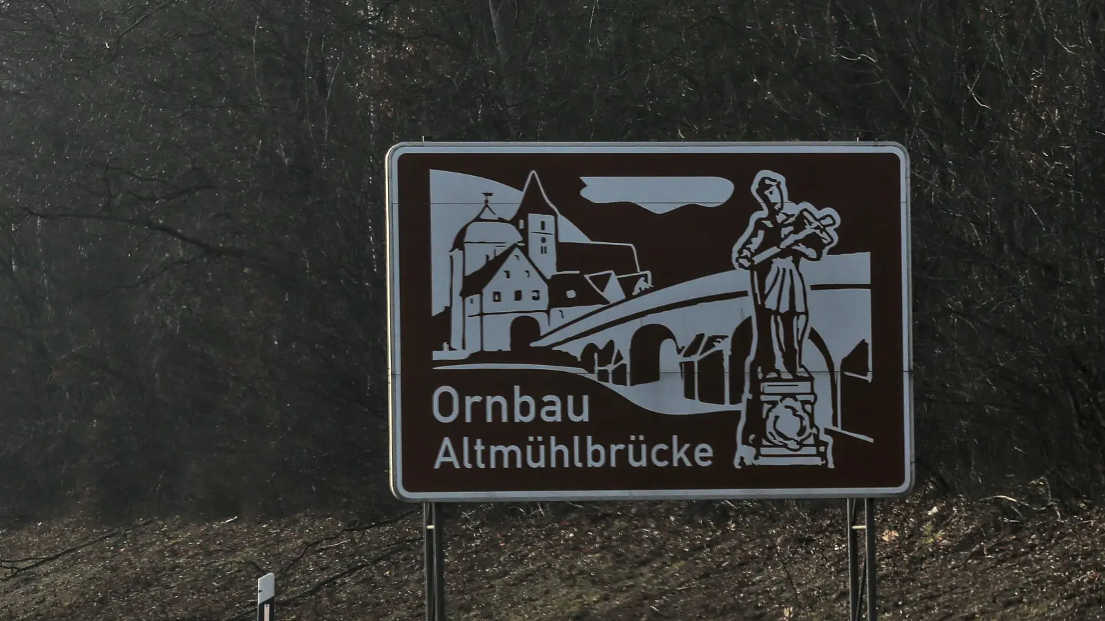 Die fünfbogige steinerne Altmühlbrücke gilt als Sehenswürdigkeit in Ornbau (Landkreis Ansbach). (Foto: Tizian Gerbing)