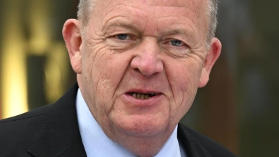 Spricht nach einem Treffen mit US-Außenminister Marco Rubio und US-Vizepräsident JD Vance in Washington davon, dass eine „fundamentale Meinungsverschiedenheit“ zwischen den Parteien bestehe - der dänische Außenminister Lars Løkke Rasmussen. (Foto: John McDonnell/AP/dpa)