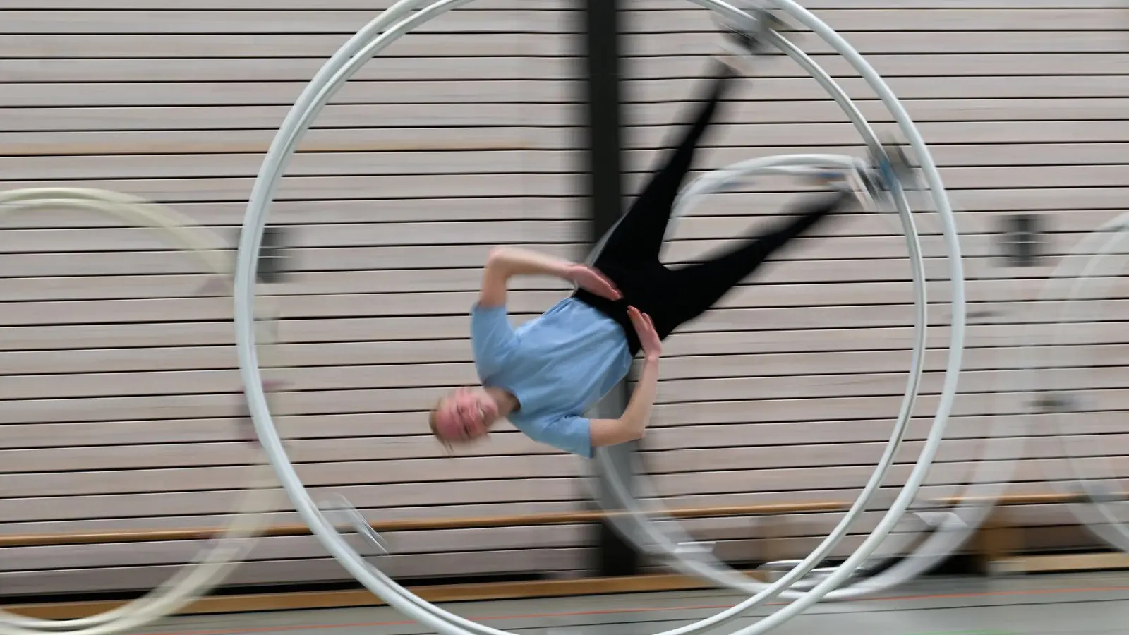 Ein Gefühl der Schwerelosigkeit. (Foto: Arne Dedert/dpa)