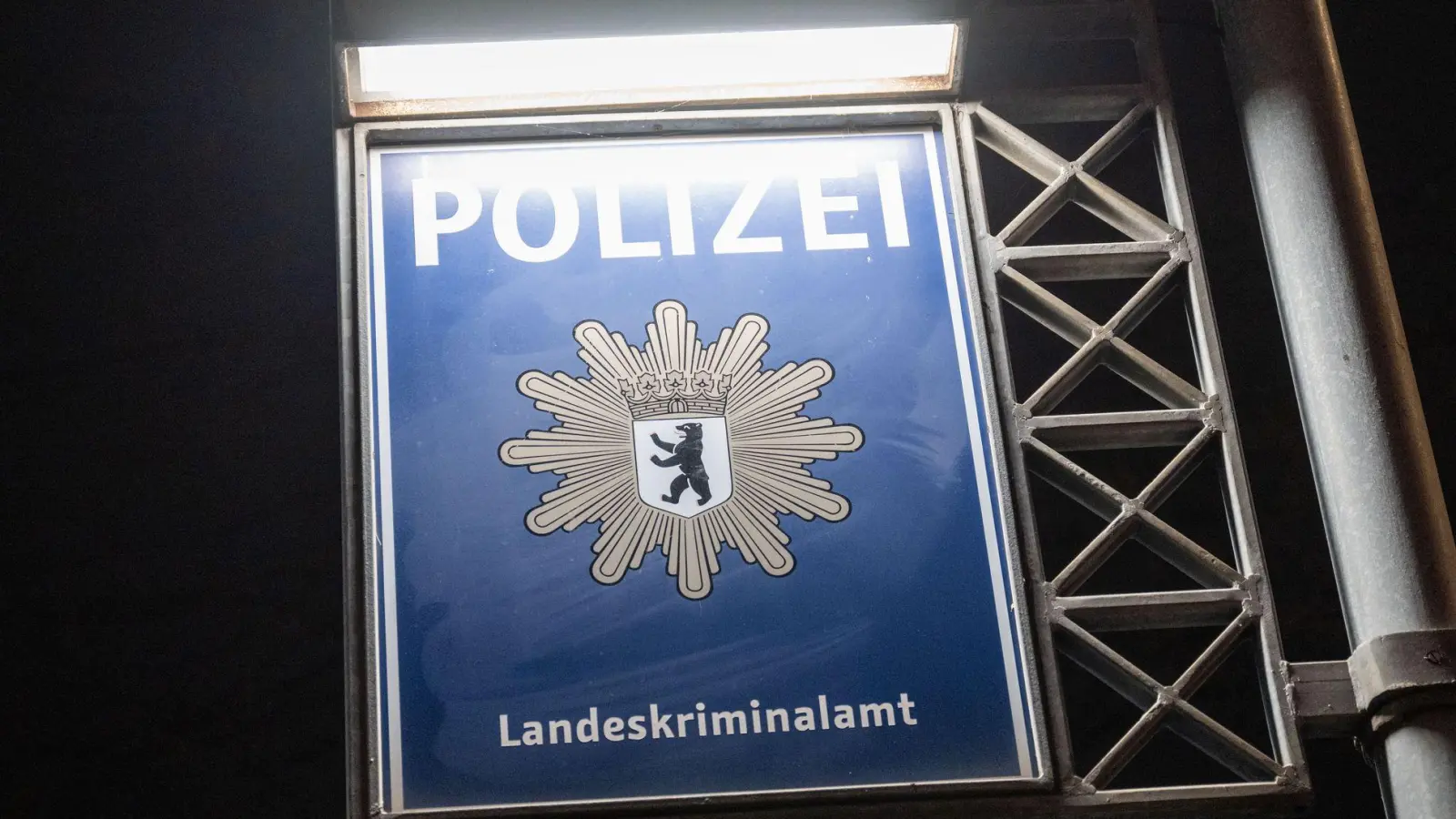 Was plante der Mann genau?  (Foto: Christophe Gateau/dpa)