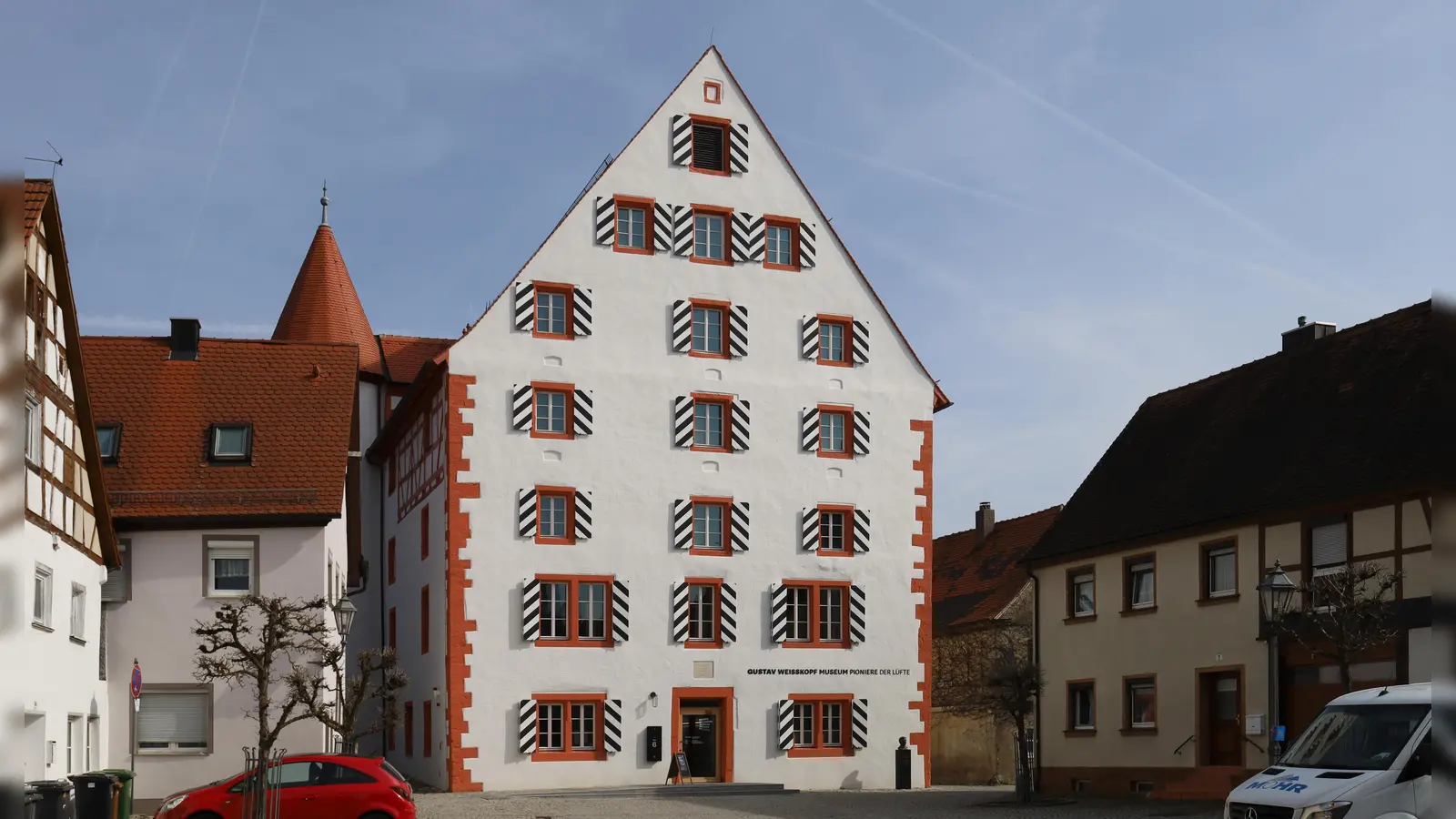 Der Umbau des Alten Landgerichts zum Gustav-Weißkopf-Museum wird auch noch heuer den Haushalt der Stadt Leutershausen mit 210.000 Euro belasten.  (Foto: Alexander Biernoth)