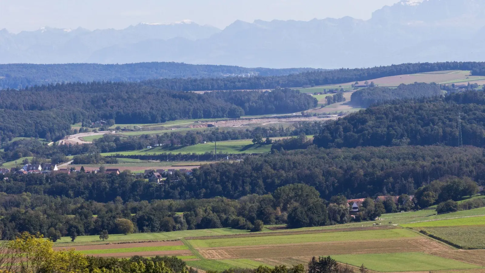 Nach der Standortbekanntgabe des neuen Atommüll-Endlagers in der Schweiz, wird auch in Deutschland ein genauer Blick auf die Vergabe geworfen. (Foto: Philipp von Ditfurth/dpa)