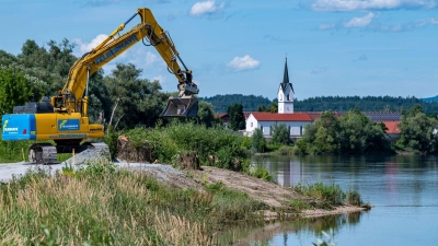 Bei Straubing wurde der Donauausbau bereits gestartet. (Archivbild) (Foto: Armin Weigel/dpa)