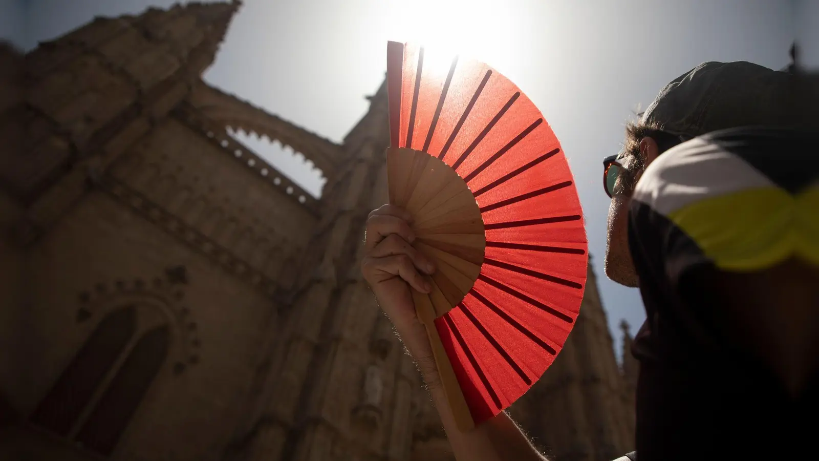 Auch auf der bei Deutschen beliebten Urlaubsinsel Mallorca war es ungewöhnlich heiß. (Foto: Clara Margais/dpa)