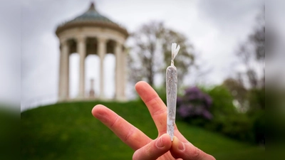 Kiffen verboten? Darüber muss der Verwaltungsgerichtshof entscheiden. (Symbolfoto) (Foto: Peter Kneffel/dpa)