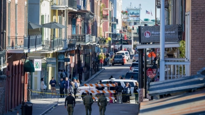 Mindestens 15 Menschen starben in der Silvesternacht, als ein Täter mit einem Pick-up-Truck in Feiernde in einem beliebten Ausgehviertel raste. (Foto: Chris Granger/The Times-Picayune/The New Orleans Advocate/AP/dpa)