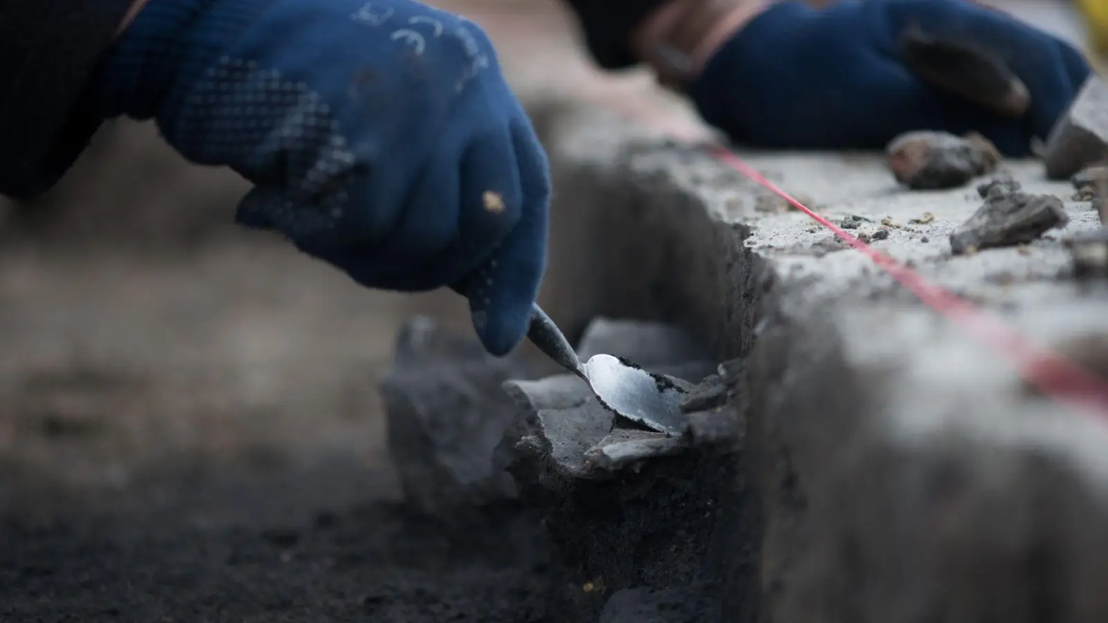 Archäologen haben bei Weilheim Funde aus der Bronze- und Römerzeit gesichert. (Symbolbild) (Foto: picture alliance / Klaus-Dietmar Gabbert/ZB/dpa)