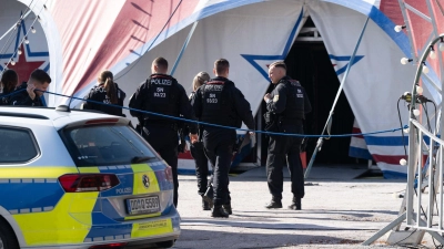 Während einer Vorstellung stürzt eine Zirkusartistin vor den Augen vieler Kinder zu Tode. (Foto: Sebastian Kahnert/dpa)