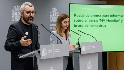 Der Staatssekretär für Gesundheit, Javier Padilla, informiert bei einer Pressekonferenz über Maßnahmen zur Vermeidung der Ausbreitung des Hantavirus. (Foto: Carlos Luján/EUROPA PRESS/dpa)