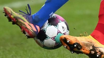 Erst Ansbach gegen Bayreuth in der Regionalliga, nur kurz darauf im Pokal Bayreuth gegen Ansbach. (Symbolbild: Uli Deck/dpa)