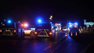 Die Strecke war kurzzeitig gesperrt. (Foto: NEWS5 / Markus Zahn)