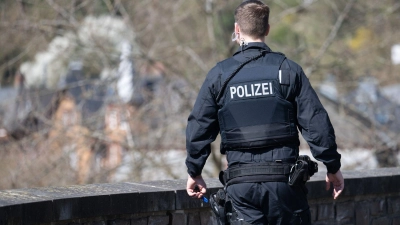 Wochenlang hatten zahlreiche Einsatzkräfte in Weilburg und Umgebung nach dem vermissten sechsjährigen Jungen gesucht. (Archivbild) (Foto: Boris Roessler/dpa)
