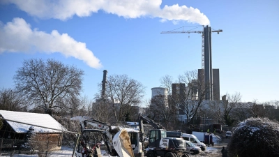 Der Brandanschlag traf wichtige Stromkabel nahe dem Kraftwerk Lichterfelde.  (Foto: Britta Pedersen/dpa)
