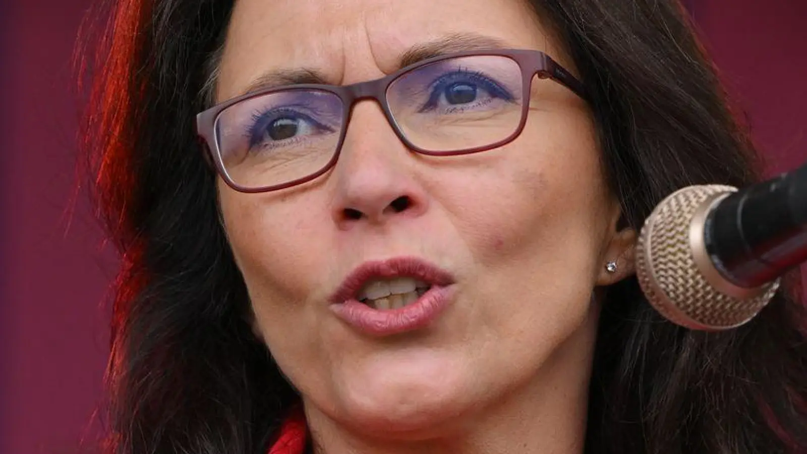 DGB-Chefin Yasmin Fahimi fordert die Regierung auf, die Sorgen der Menschen ernst zu nehmen. (Archivfoto) (Foto: Martin Schutt/dpa)