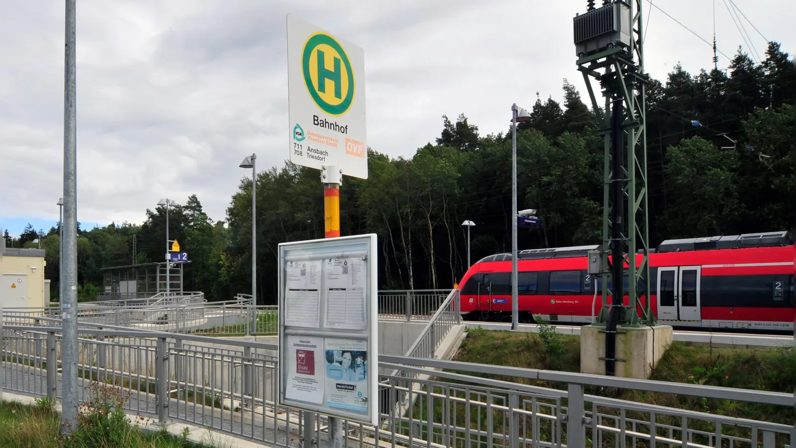 Vom Bahnhof in Wicklesgreuth fuhren am Mittwochabend keine Züge nach Ansbach. Mit dem Ersatzbus gab es allerdings auch ein Problem (Archivbild: Jim Albright)