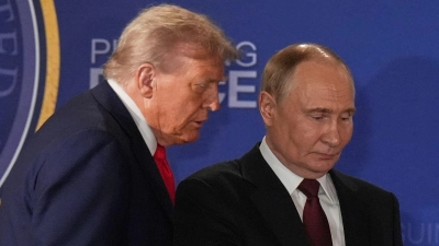 Der Gipfel zwischen US-Präsident Trump und Russlands Staatschef Putin stellt sich immer deutlicher als Erfolg für den Russen heraus.  (Foto: Jae C. Hong/AP/dpa)