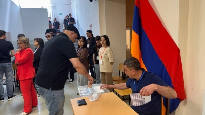 Bei der Parlamentsswahl in Armenien geht es um den außenpolitischen Kurs des Landes, das zwischen Russland und dem Westen laviert. (Foto: Andre Ballin/dpa)
