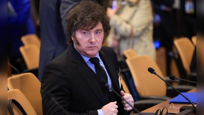Argentiniens Präsident Javier Milei setzt London eine zweiwöchige Frist, um das aktuelle Erdölprojekt bei den Falklandinseln zu unterbinden. (Archivbild) (Foto: Charly Triballeau/Pool AFP/AP/dpa)