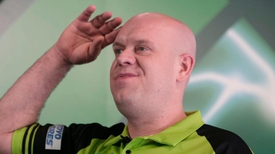 Der Niederländer Michael van Gerwen beim zum Viertelfinalspiel im Ally Pally in London. (Foto: Kin Cheung/AP)