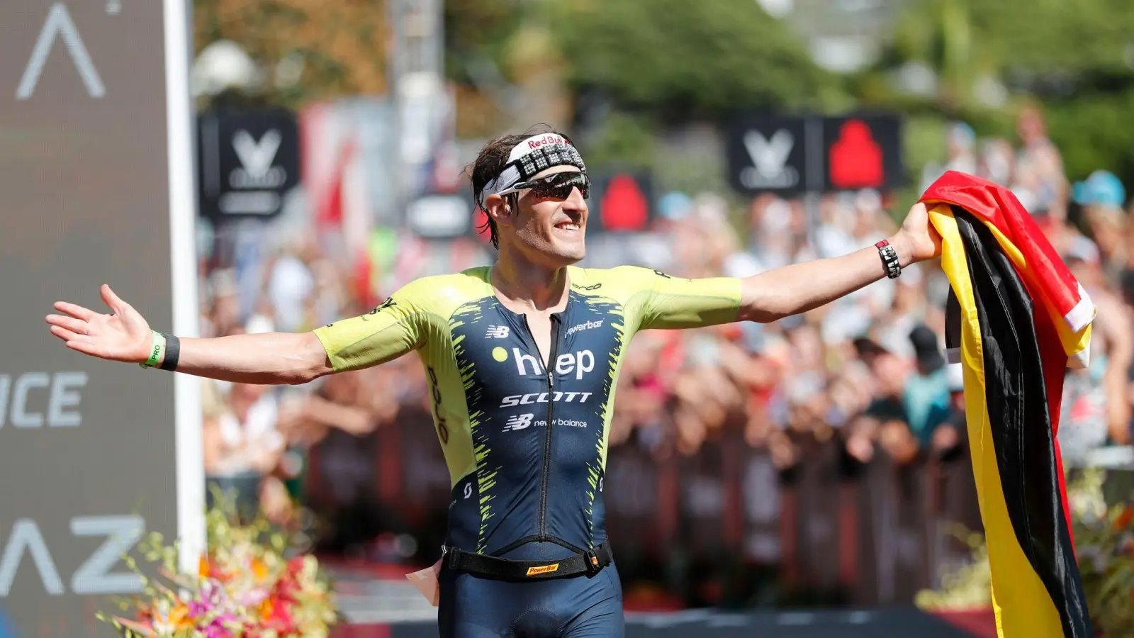 Sebastian Kienle wurde bei seinem letzten Ironman auf Hawaii starker Sechster. (Foto: Marco Garcia/AP/dpa)