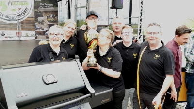 Die Fire Rebels BBQ freuen sich euphorisch über ihren Titel Deutsche Meister des veganen Grillens. (Foto: Sylvia Fehlinger)